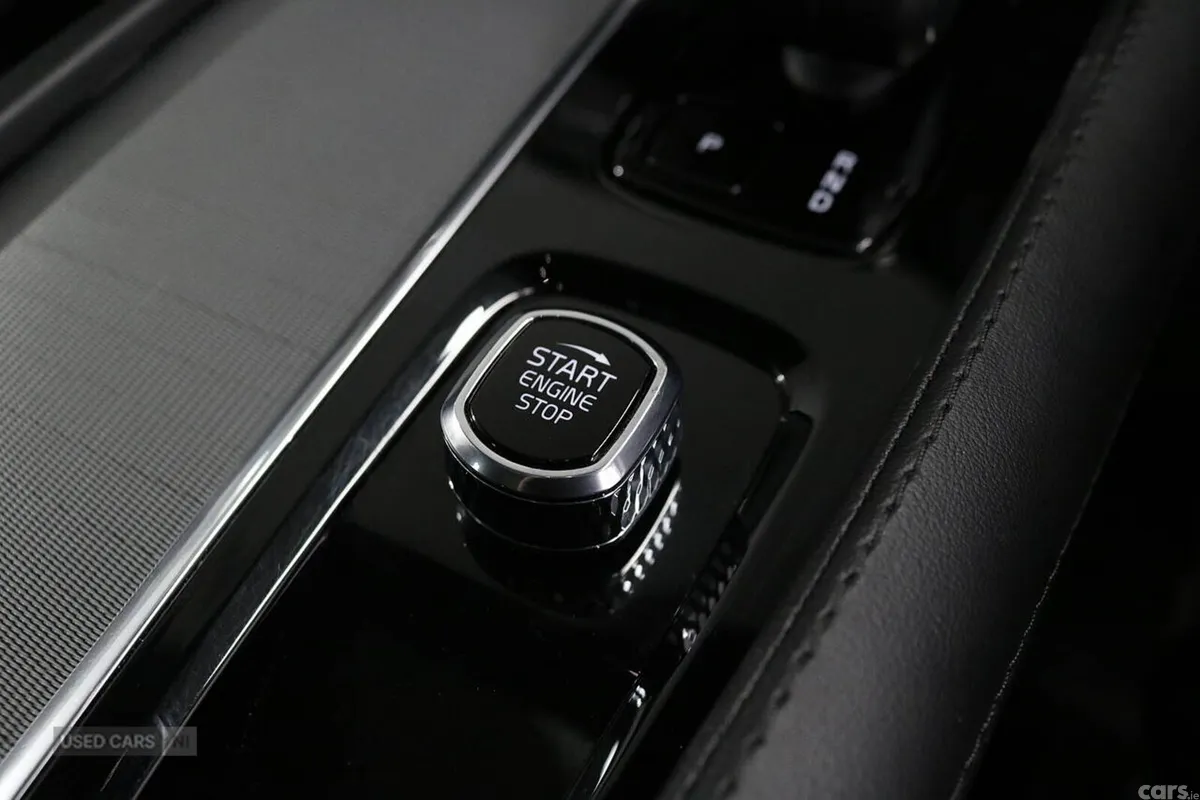 Volvo XC90 SUV, Diesel Hybrid, 2022, Silver