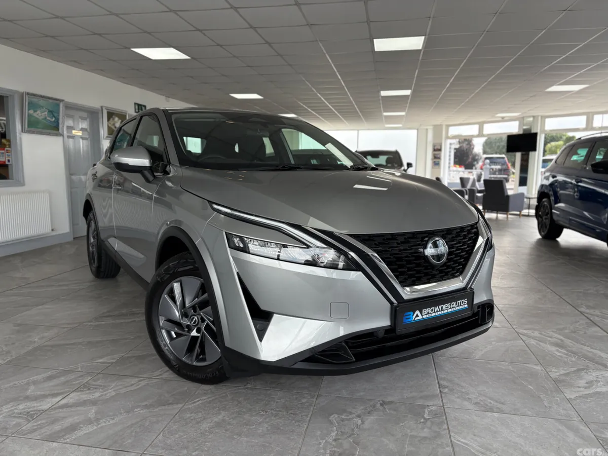 Nissan Qashqai SUV, Petrol, 2023, Silver
