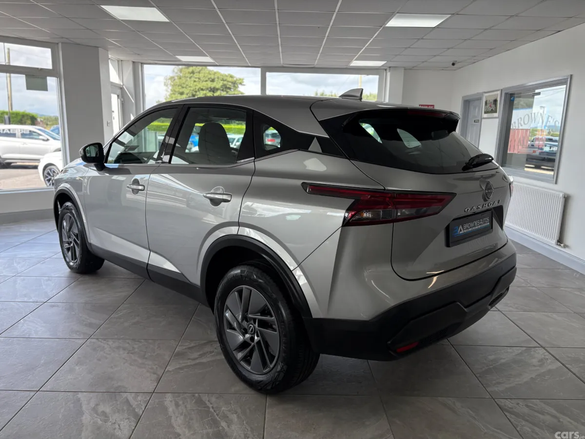 Nissan Qashqai SUV, Petrol, 2023, Silver