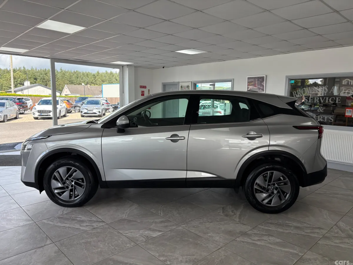 Nissan Qashqai SUV, Petrol, 2023, Silver