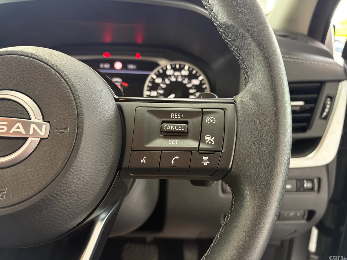 Nissan Qashqai SUV, Petrol, 2023, Silver
