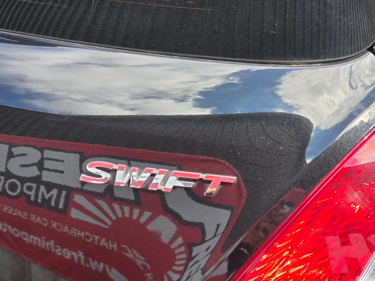 Suzuki Swift Hatchback, Petrol, 2016, Black