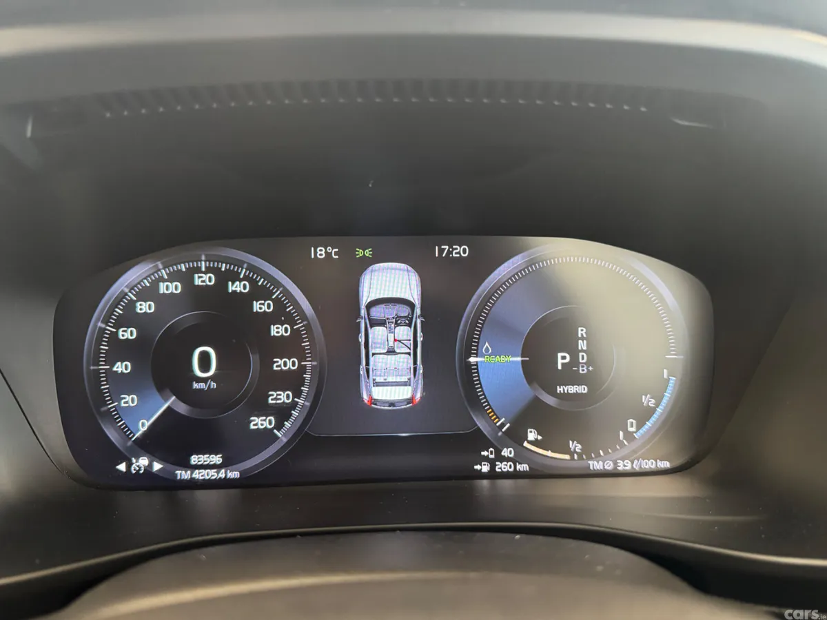 Volvo XC40 Estate/Jeep, Petrol Plug-in Hybrid, 2022, Blue