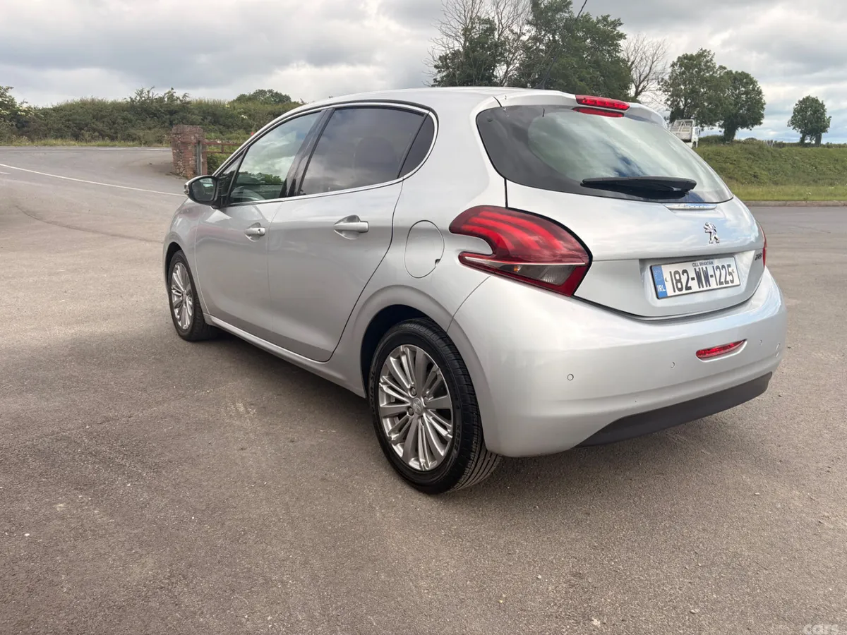 Peugeot 208 Hatchback, Petrol, 2018, Silver
