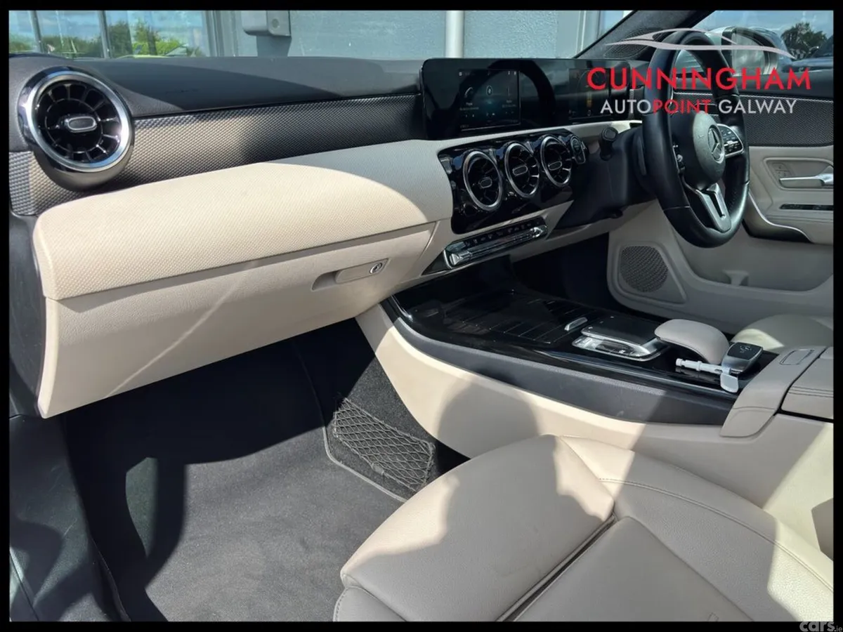 Mercedes-Benz A-Class Hatchback, Diesel, 2019, Silver