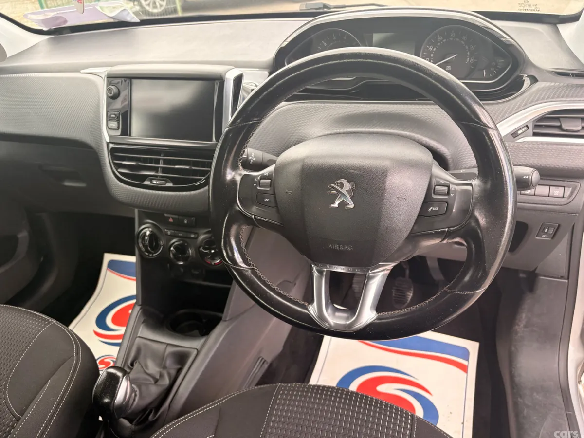 Peugeot 208 Hatchback, Petrol, 2018, Silver