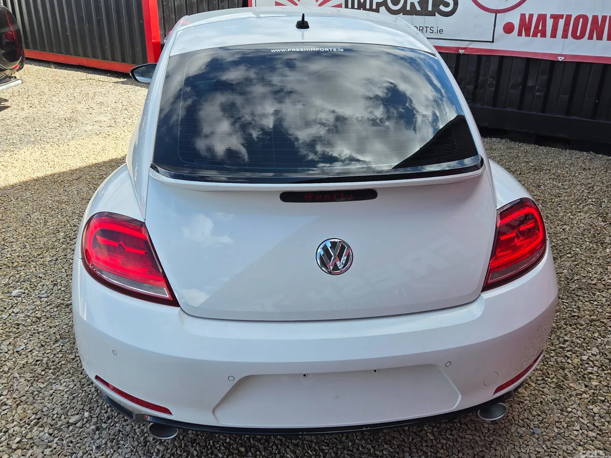 Volkswagen Beetle Hatchback, Petrol, 2014, White