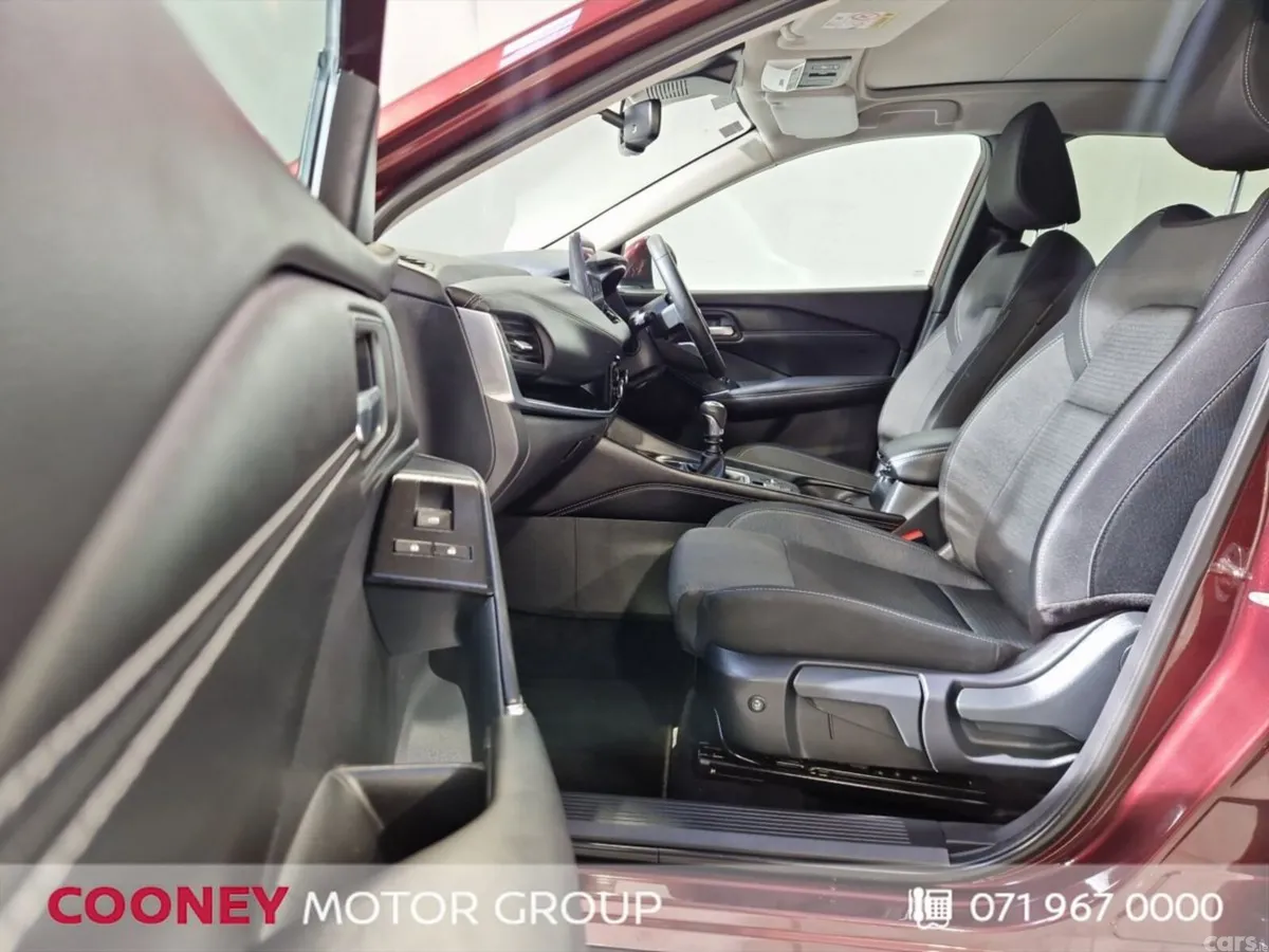Nissan Qashqai MPV, Petrol, 2024, Red