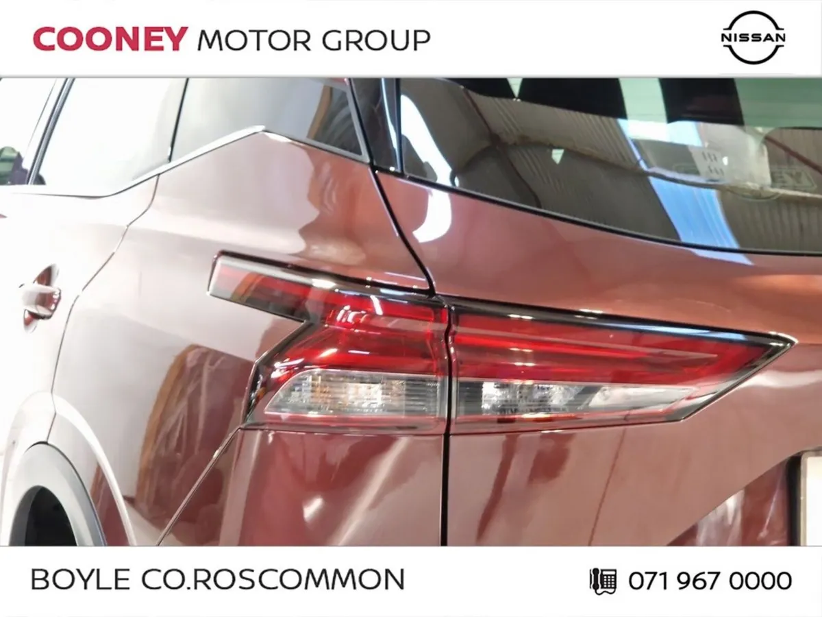 Nissan Qashqai MPV, Petrol, 2024, Red