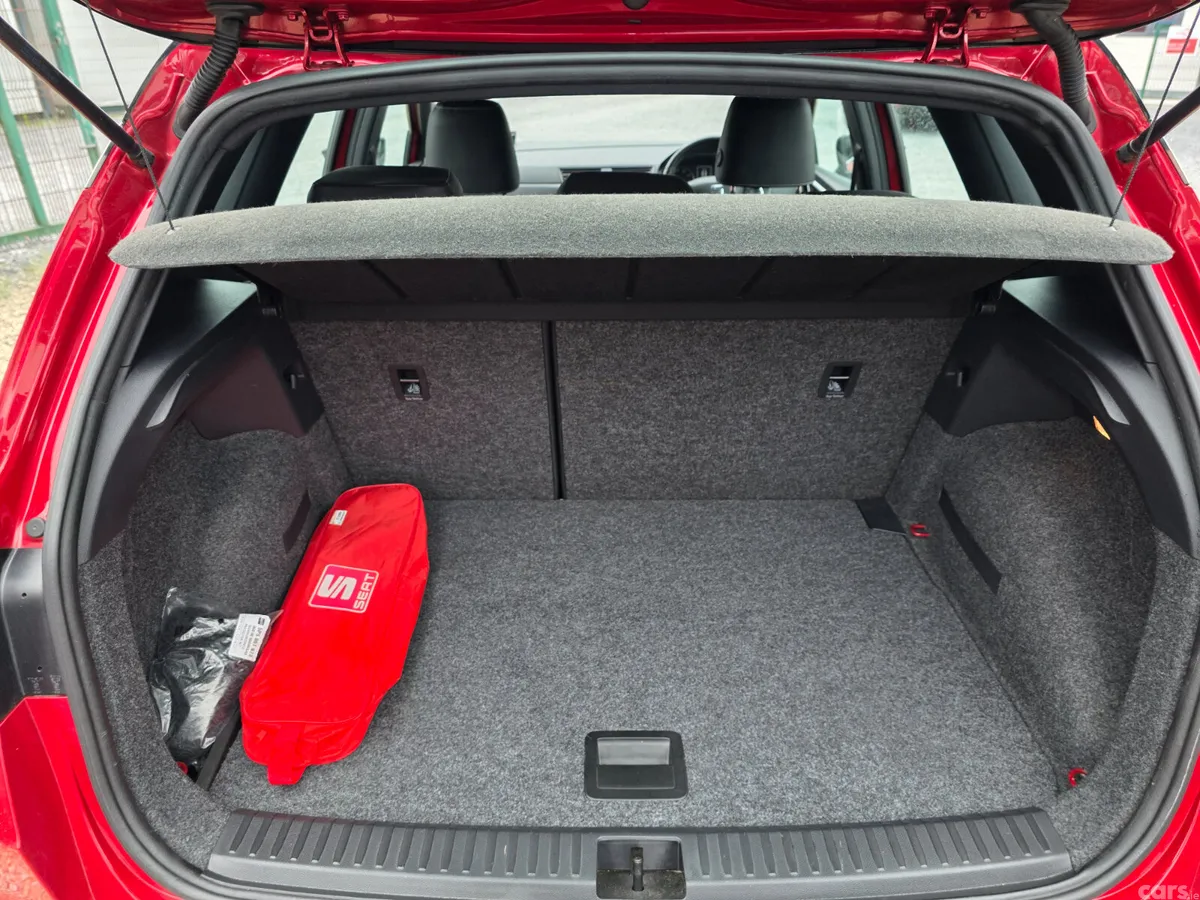 SEAT Arona SUV, Petrol, 2019, Red