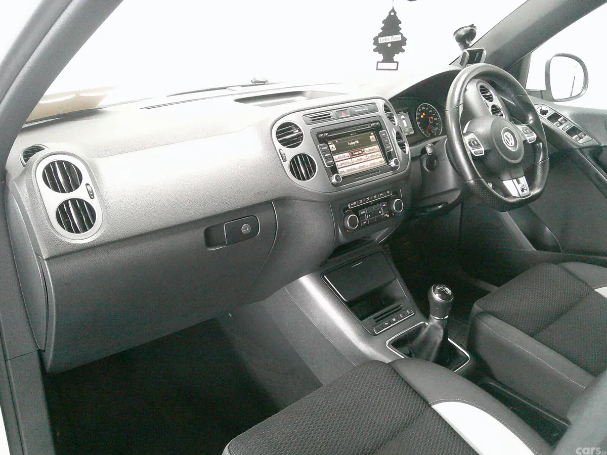 Volkswagen Tiguan SUV, Diesel, 2014, White