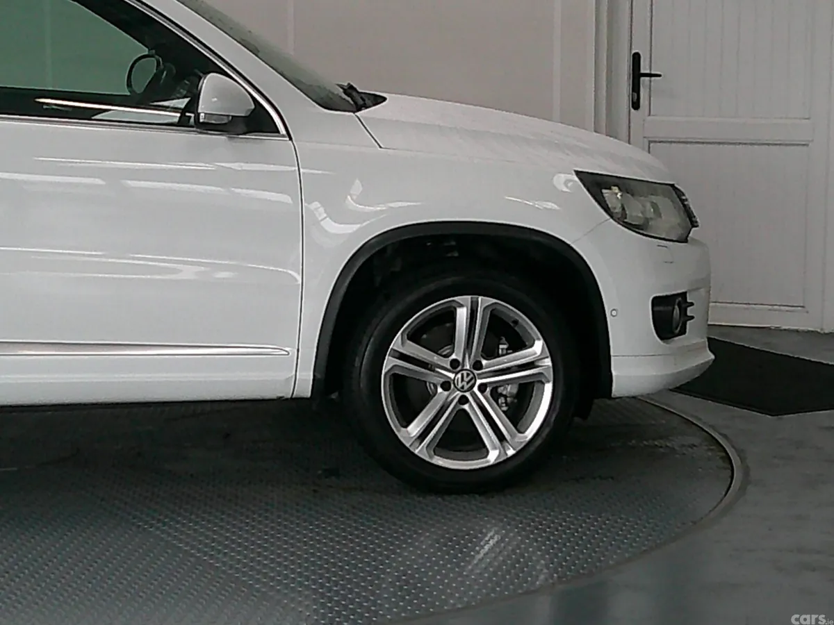 Volkswagen Tiguan SUV, Diesel, 2014, White