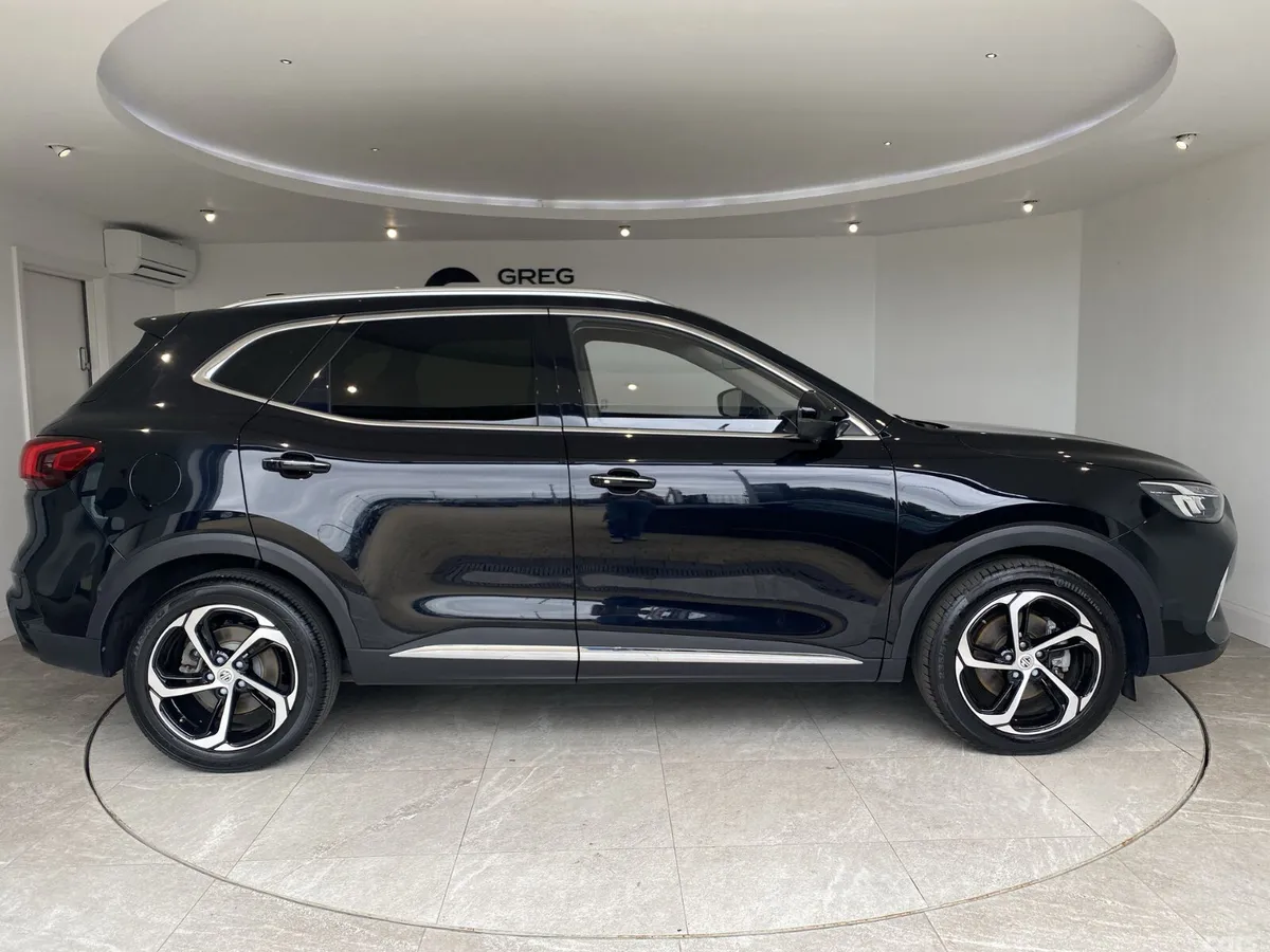 MG HS SUV, Petrol Hybrid, 2024, Black