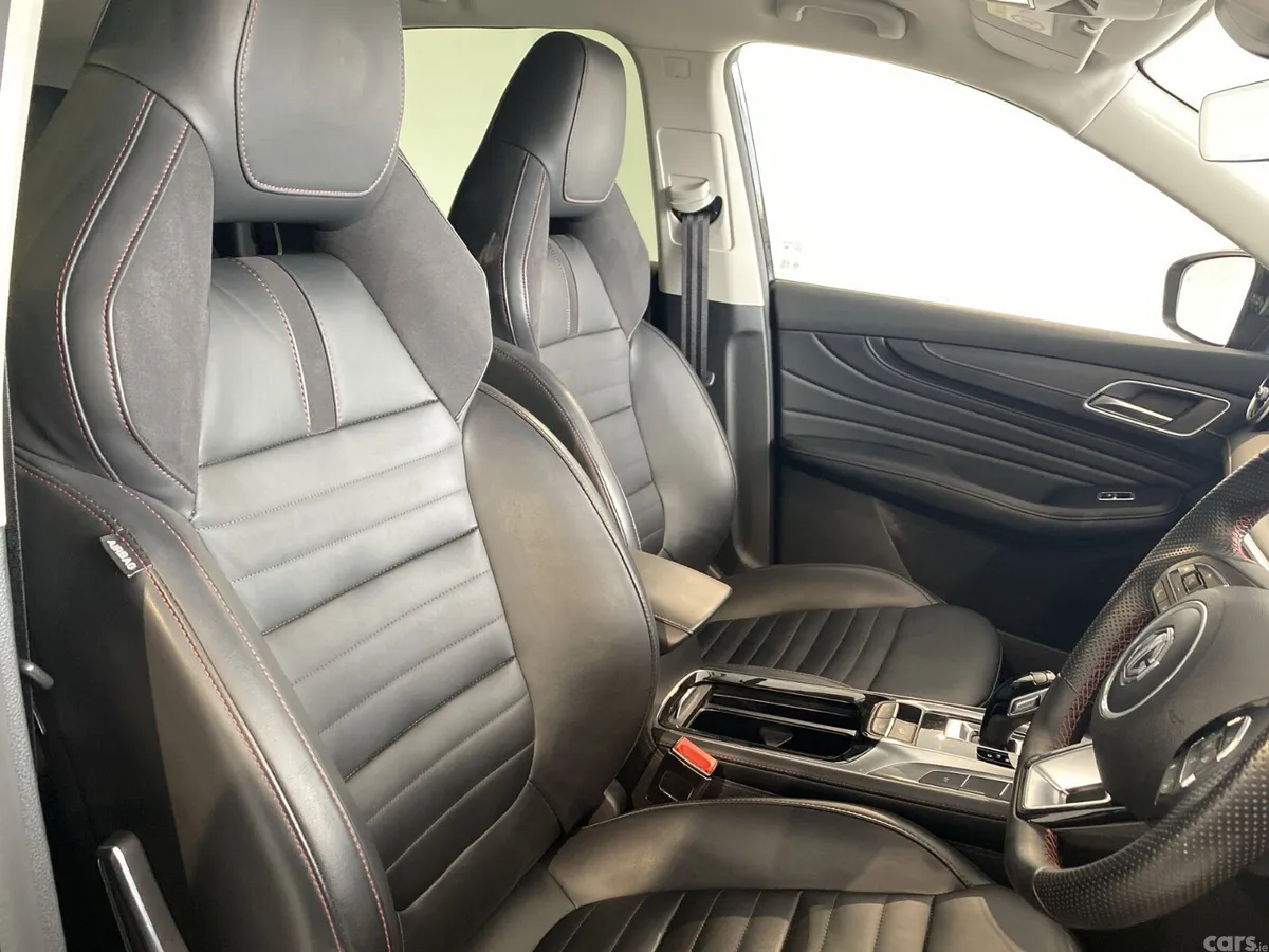 MG HS SUV, Petrol Hybrid, 2024, Black
