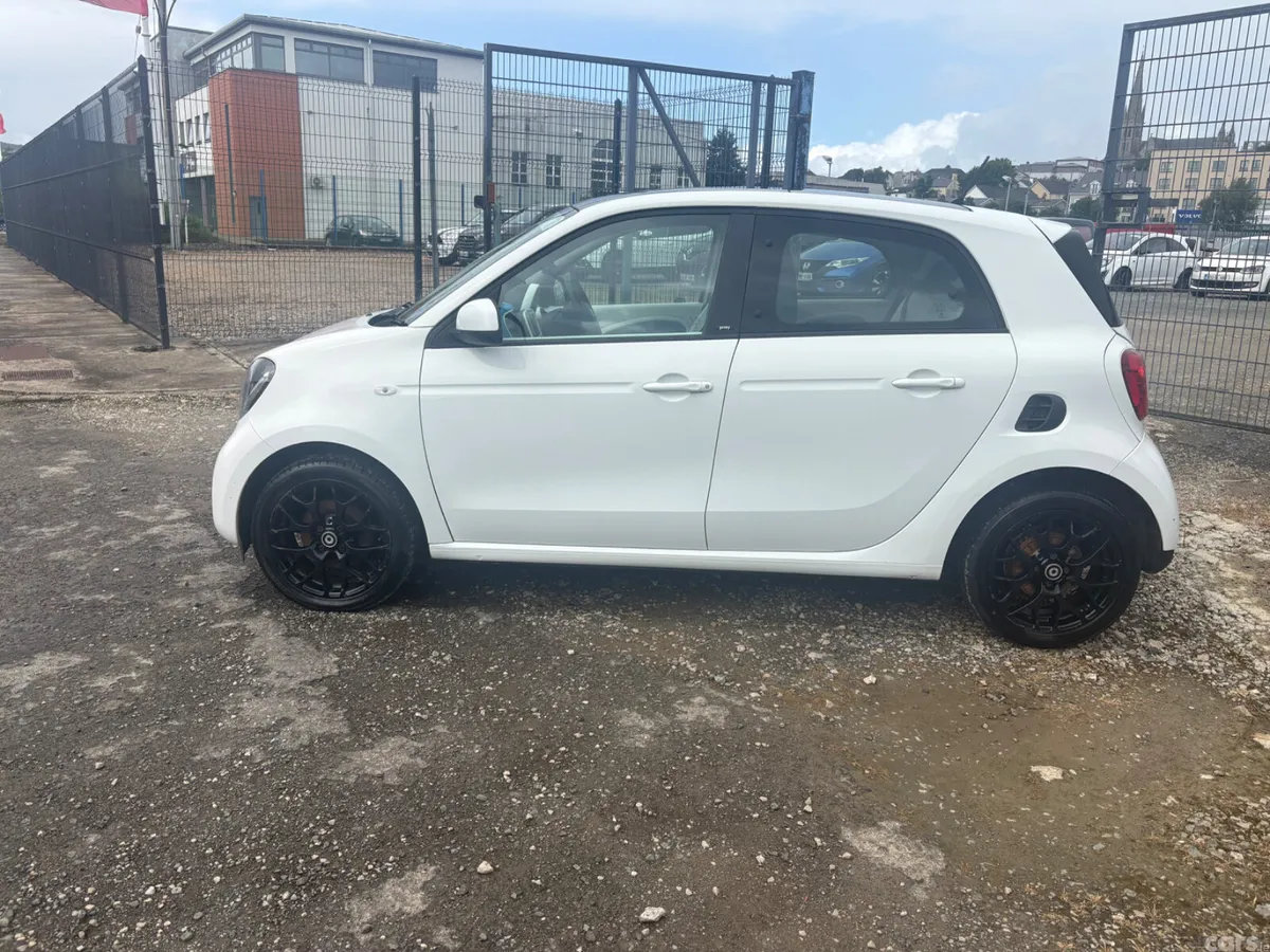 Smart Forfour Hatchback, Petrol, 2015, White