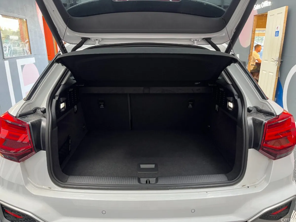 Audi Q2 SUV, Petrol, 2024, White