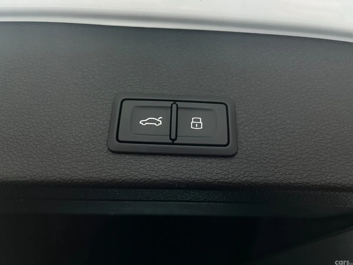 Audi Q2 SUV, Petrol, 2024, White