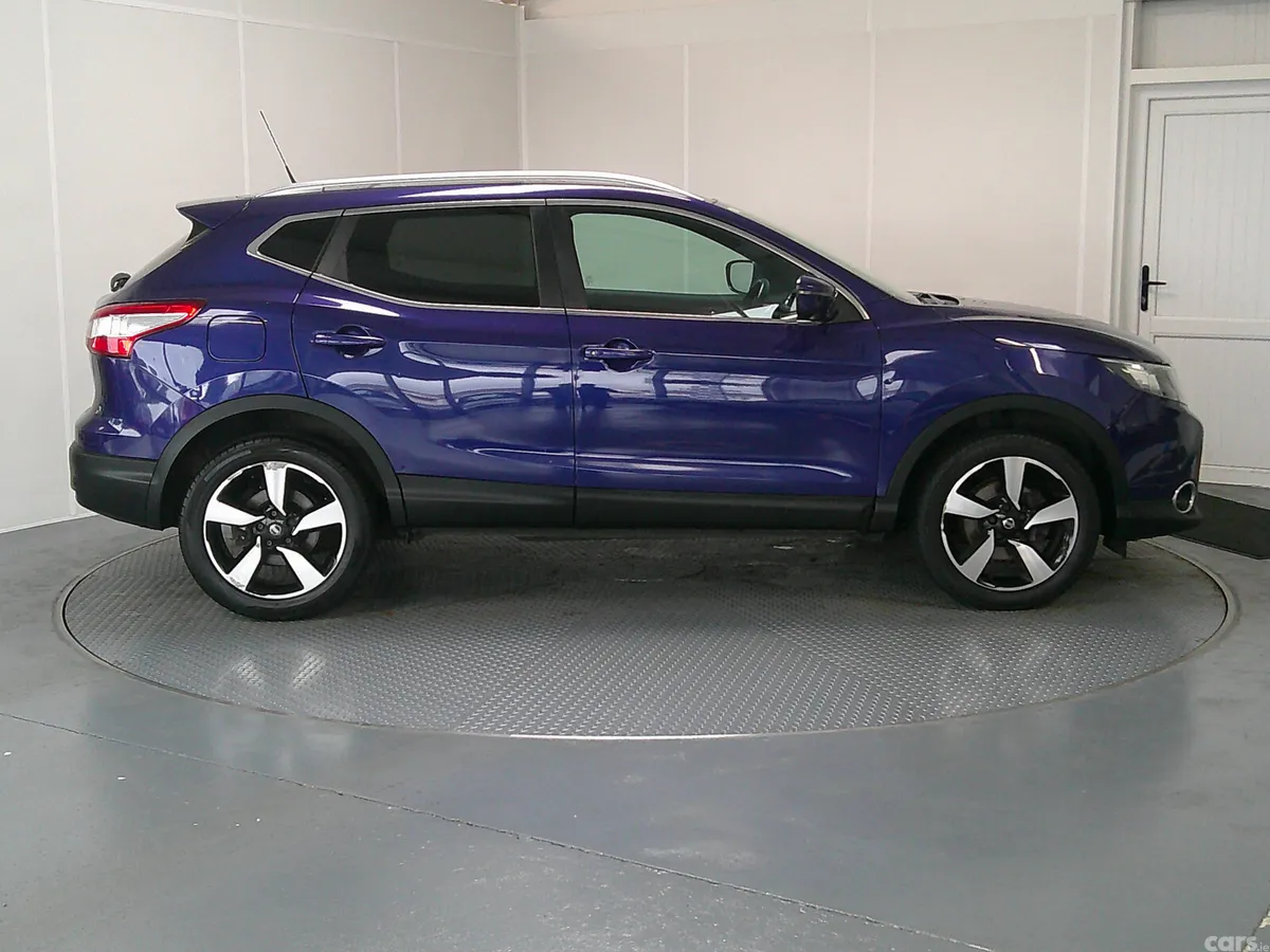Nissan Qashqai SUV, Diesel, 2017, Blue