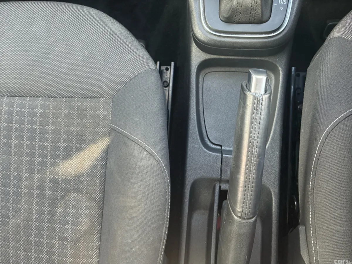Volkswagen Polo Hatchback, Petrol, 2014, Red