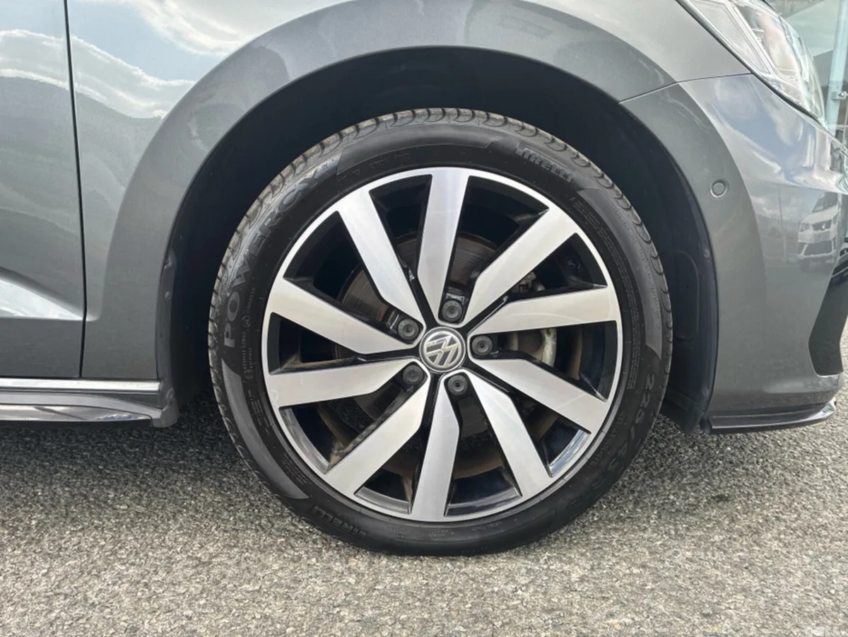 Volkswagen Touran SUV, Petrol, 2019, Grey