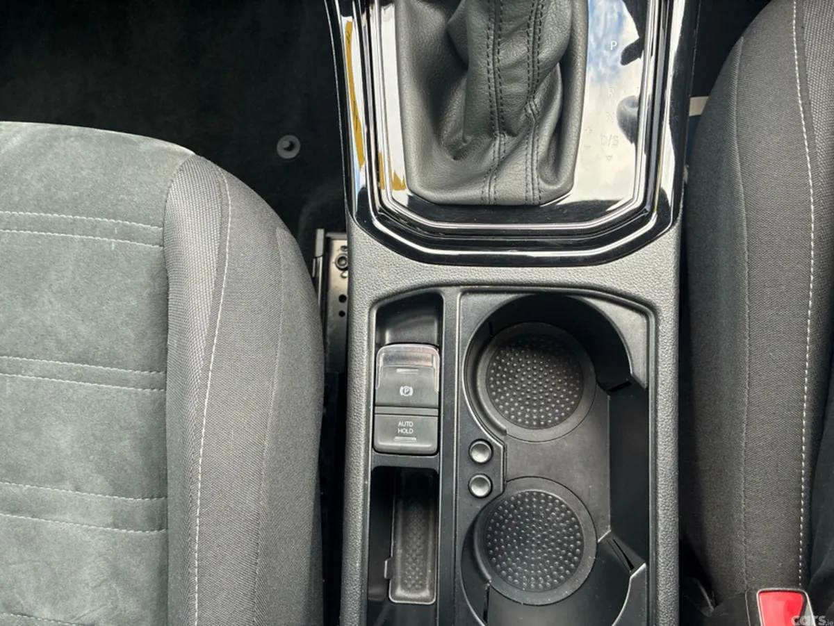 Volkswagen Touran SUV, Petrol, 2019, Grey