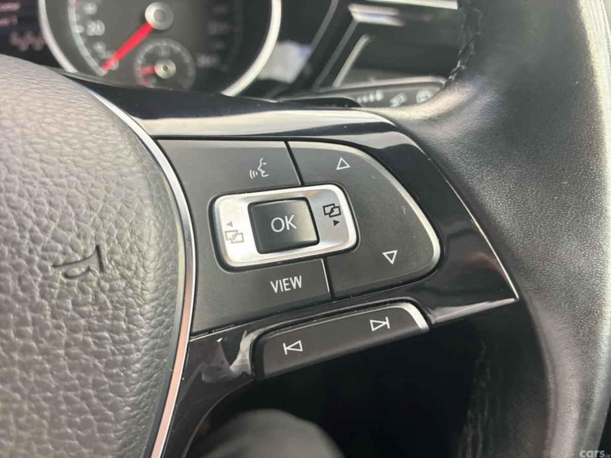 Volkswagen Touran SUV, Petrol, 2019, Grey