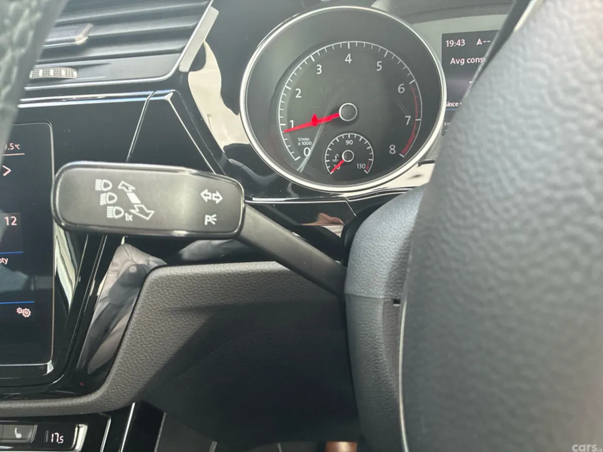 Volkswagen Touran SUV, Petrol, 2019, Grey