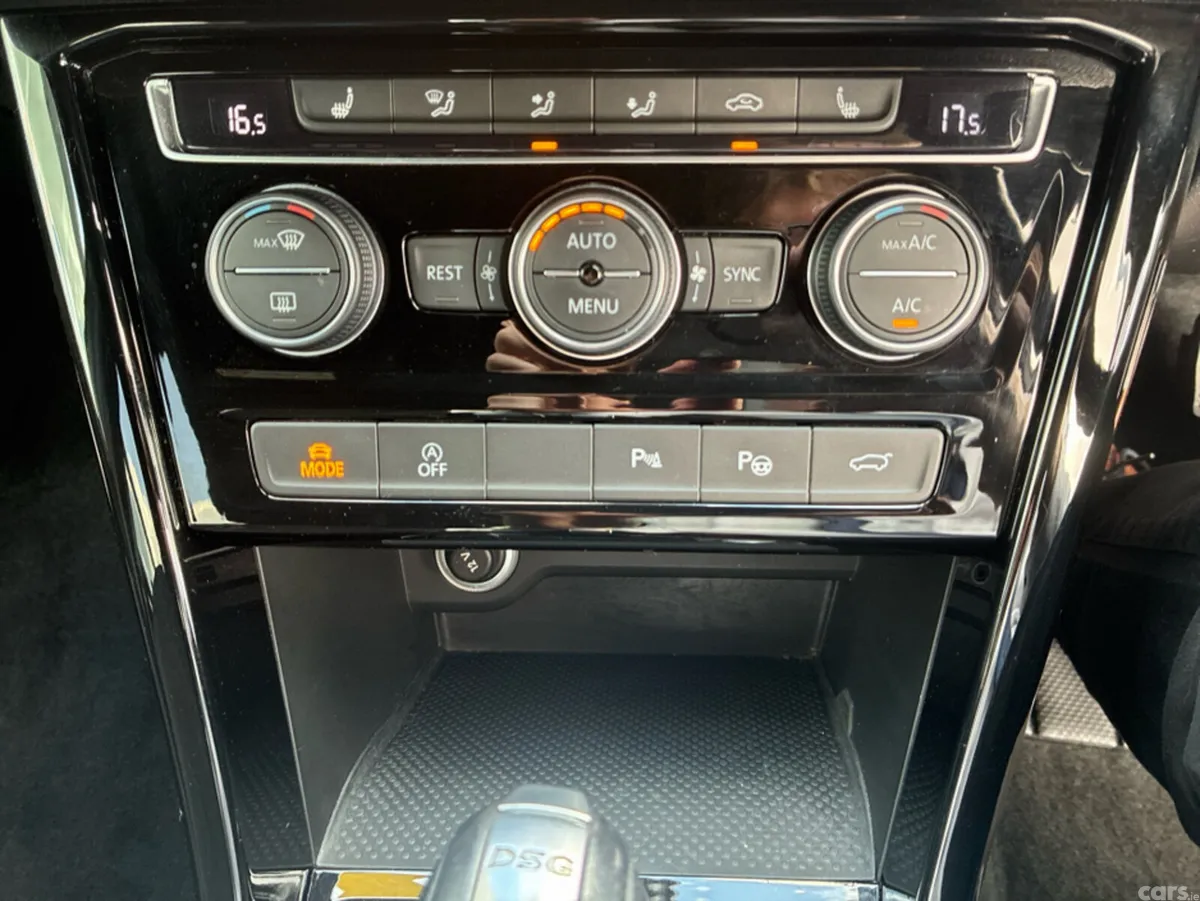 Volkswagen Touran SUV, Petrol, 2019, Grey