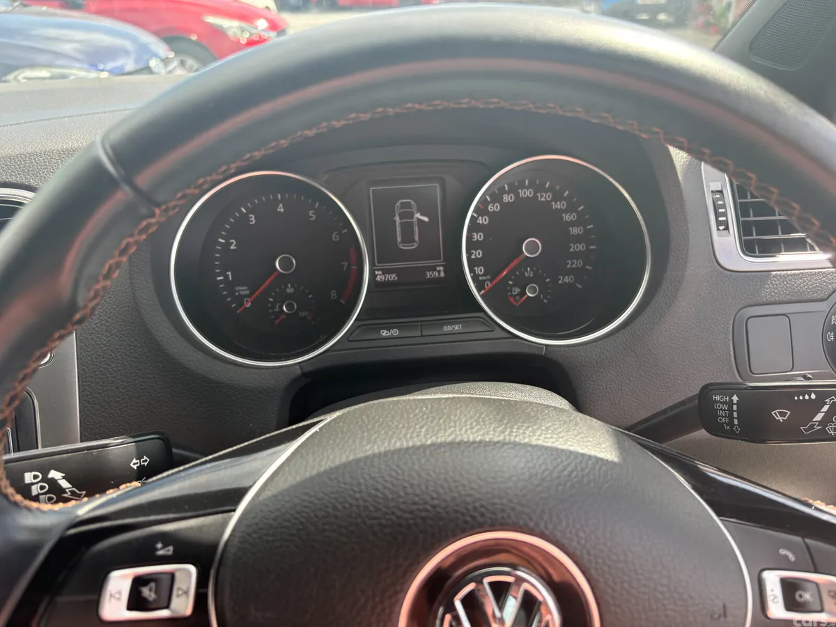 Volkswagen Polo Hatchback, Petrol, 2017, Gold