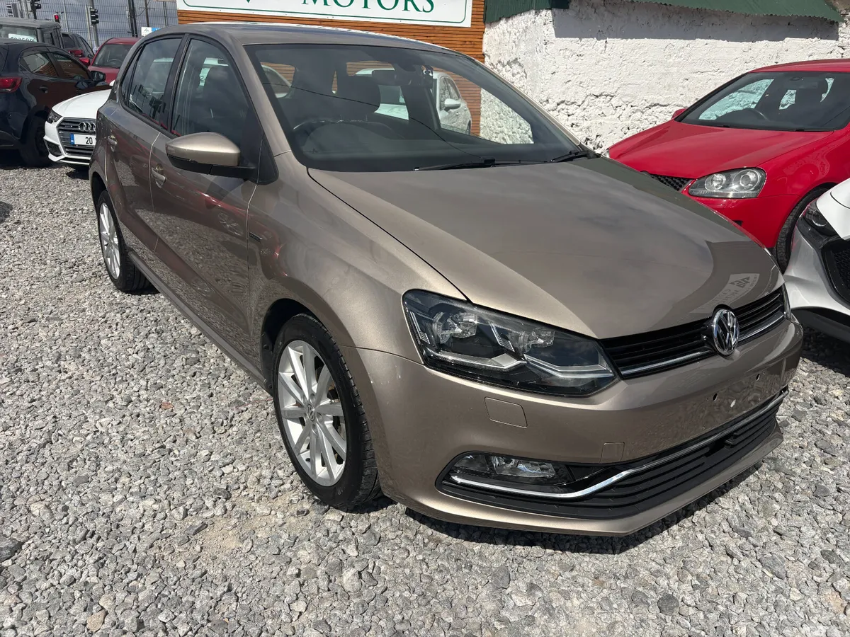 Volkswagen Polo Hatchback, Petrol, 2017, Gold