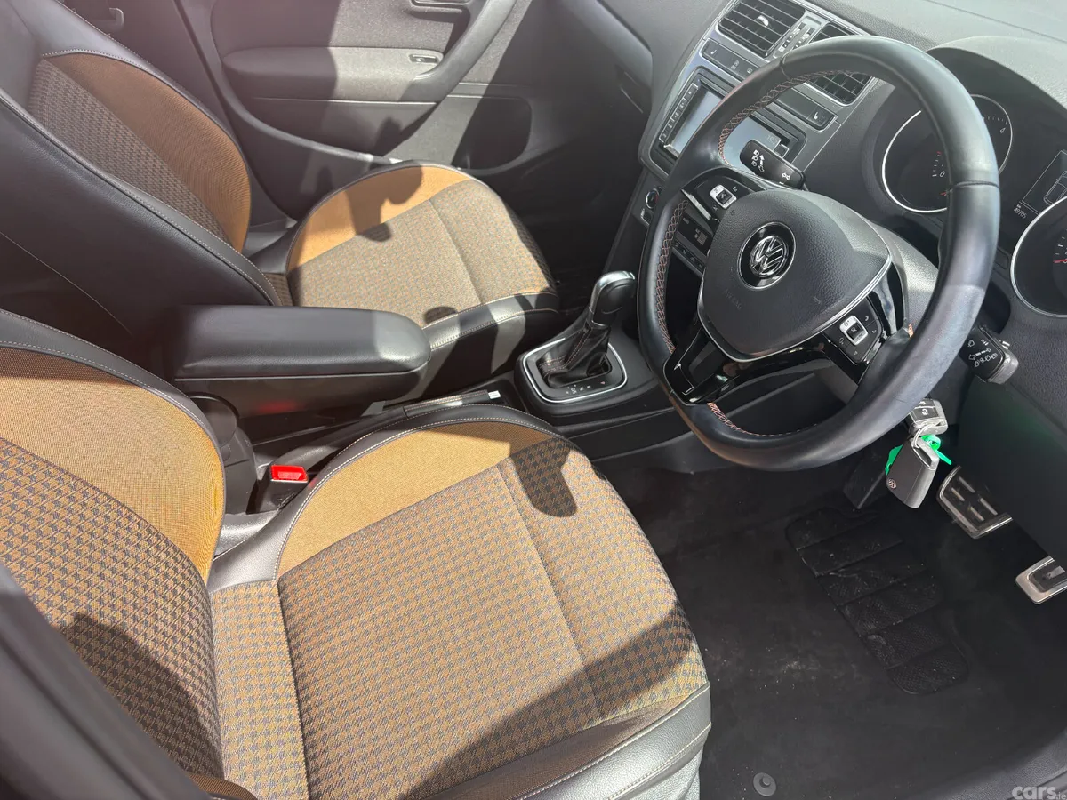 Volkswagen Polo Hatchback, Petrol, 2017, Gold