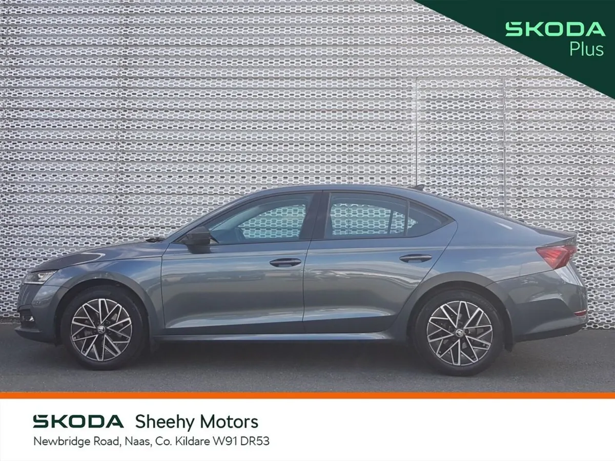 Skoda Octavia Saloon, Petrol, 2020, Grey