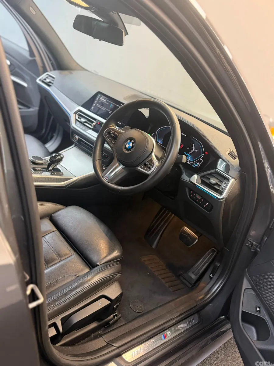 BMW 3-Series Saloon, Petrol Hybrid, 2020, Grey