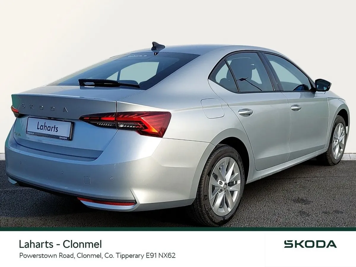 Skoda Octavia Saloon, Diesel, 2026, Silver