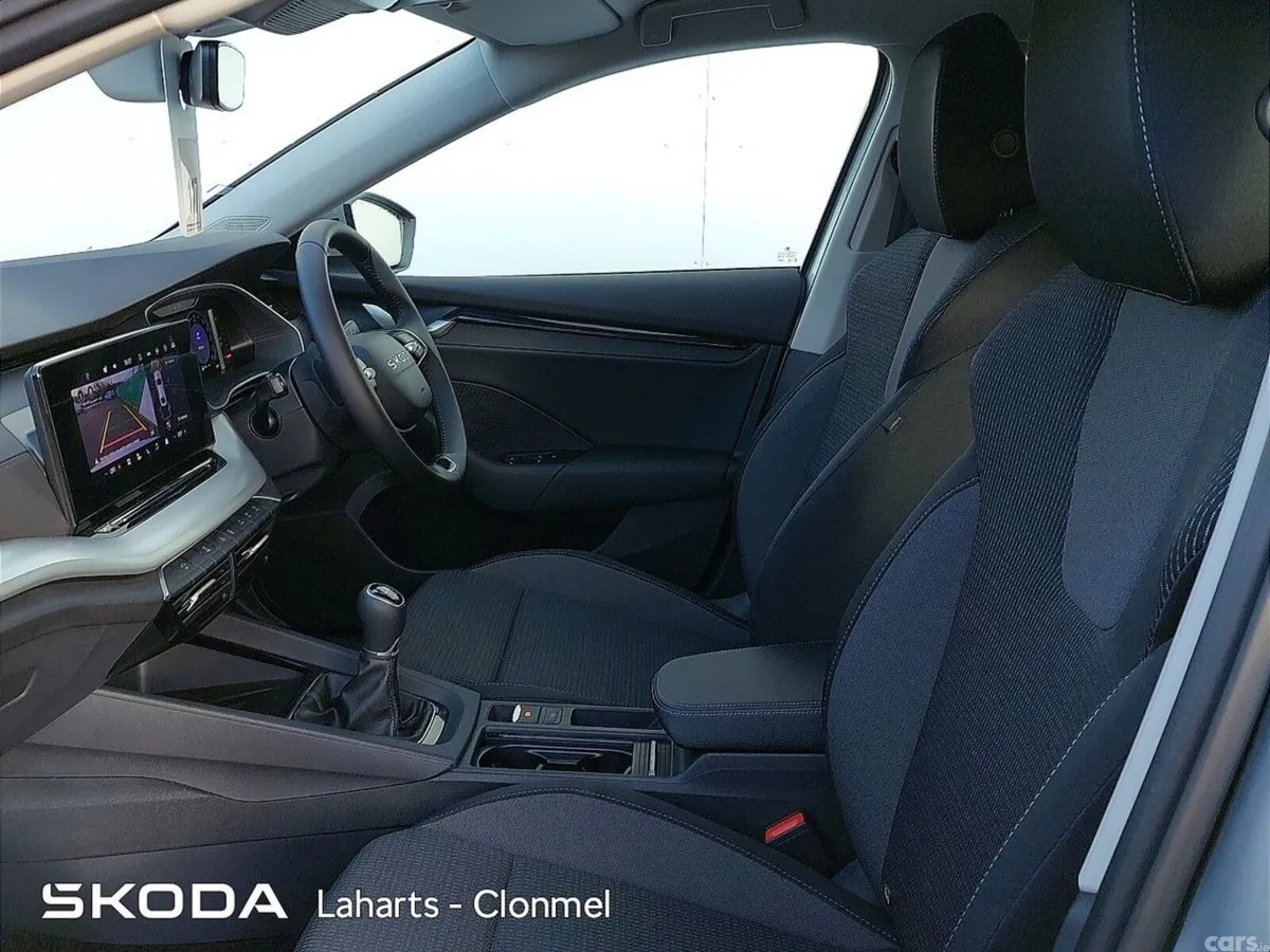 Skoda Octavia Saloon, Diesel, 2026, Silver