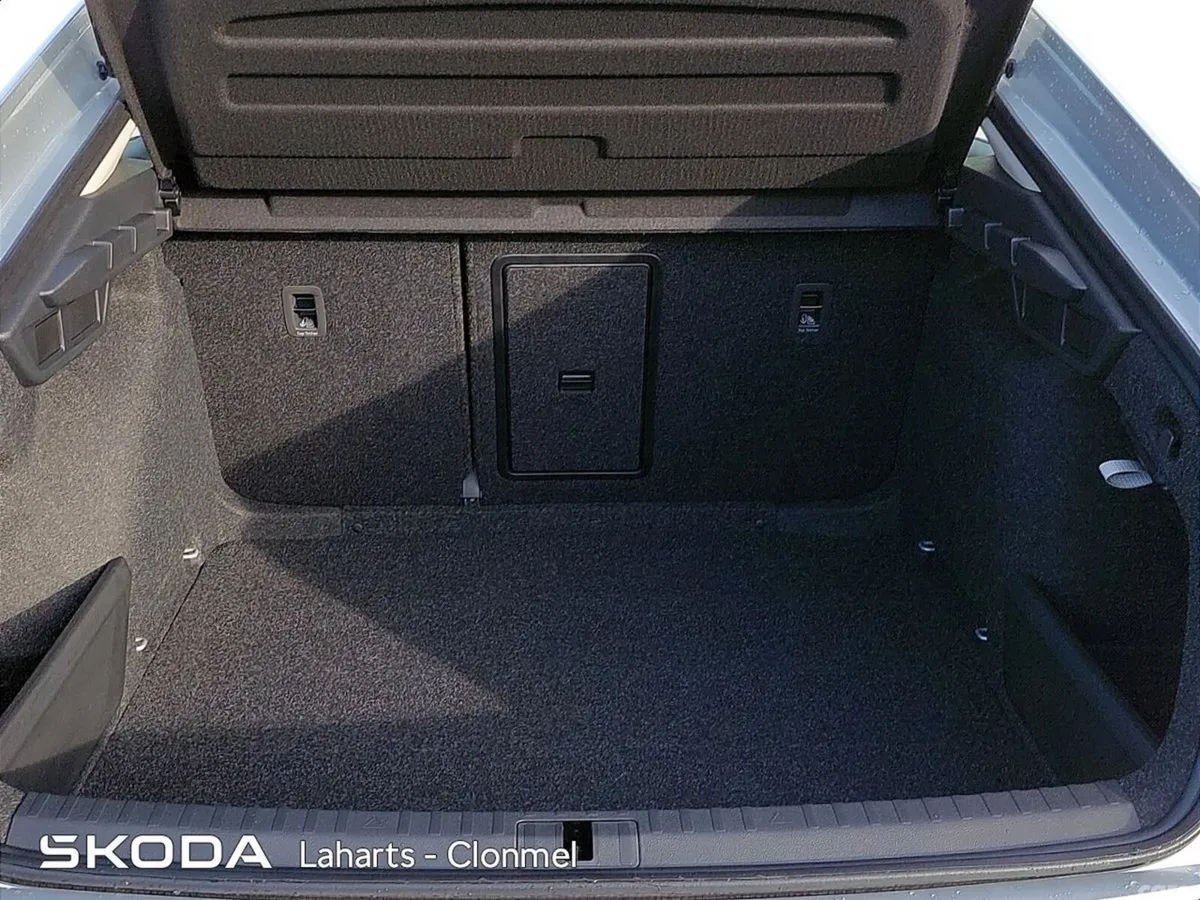 Skoda Octavia Saloon, Diesel, 2026, Silver