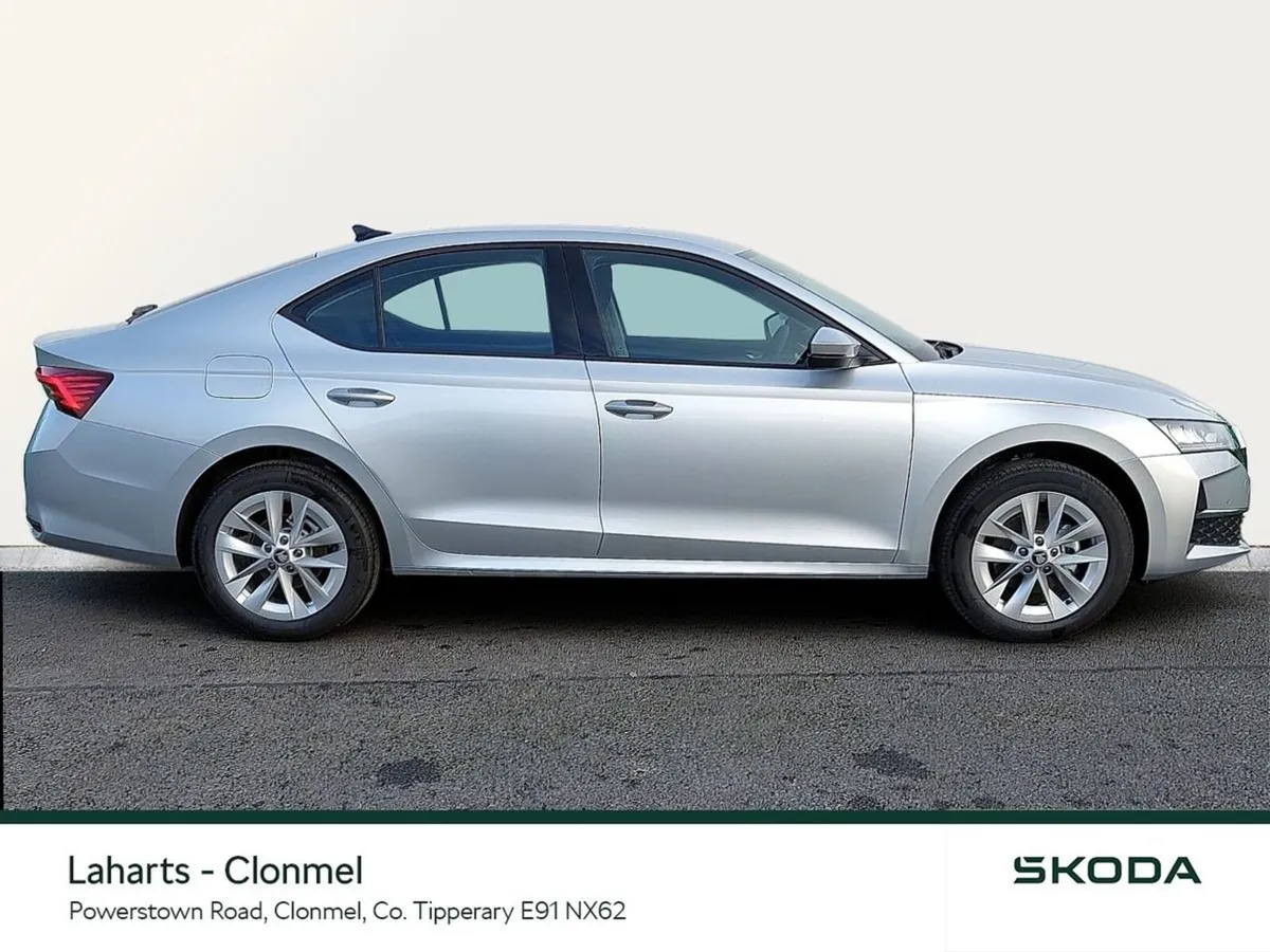 Skoda Octavia Saloon, Diesel, 2026, Silver