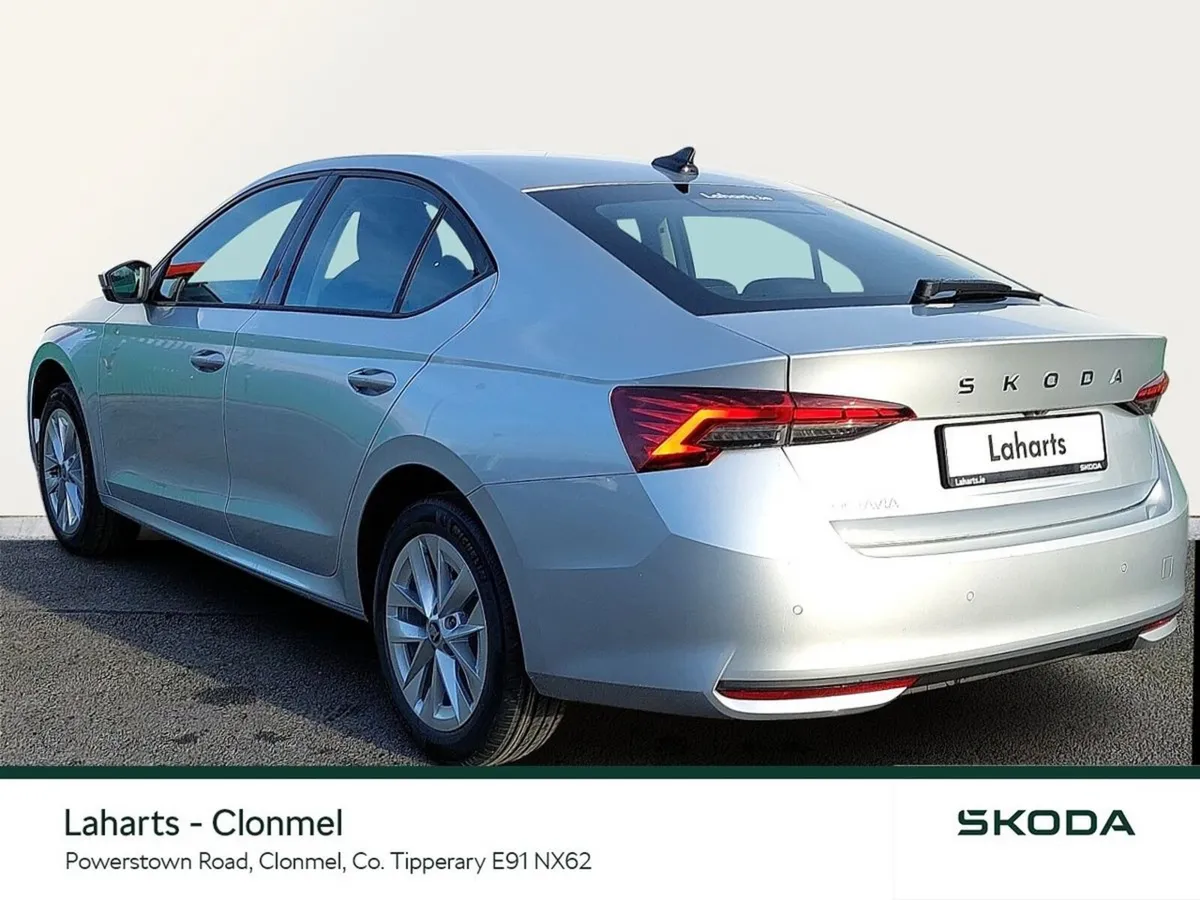 Skoda Octavia Saloon, Diesel, 2026, Silver