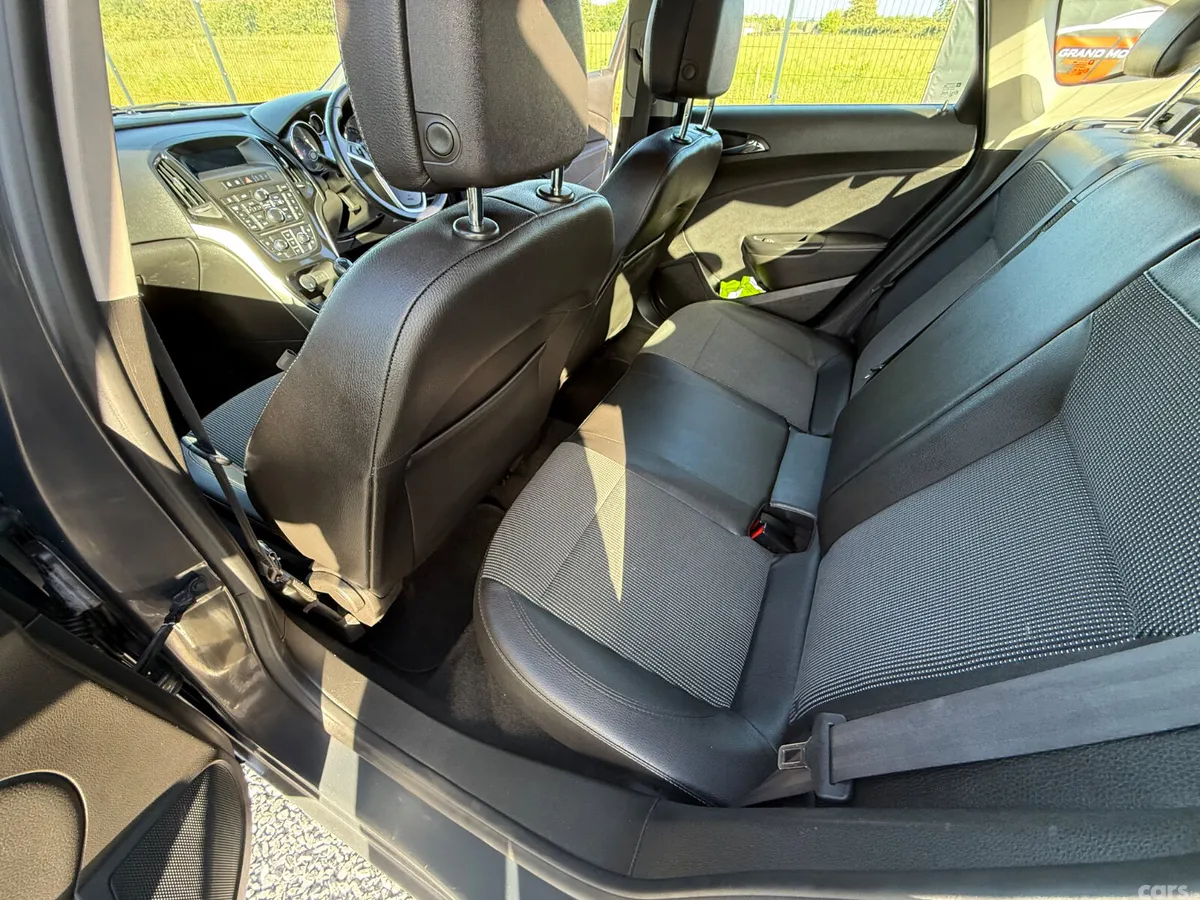 Opel Astra Saloon, Diesel, 2015, Grey