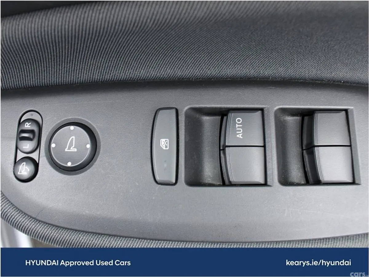 Honda Fit Hatchback, Petrol Hybrid, 2023, Silver