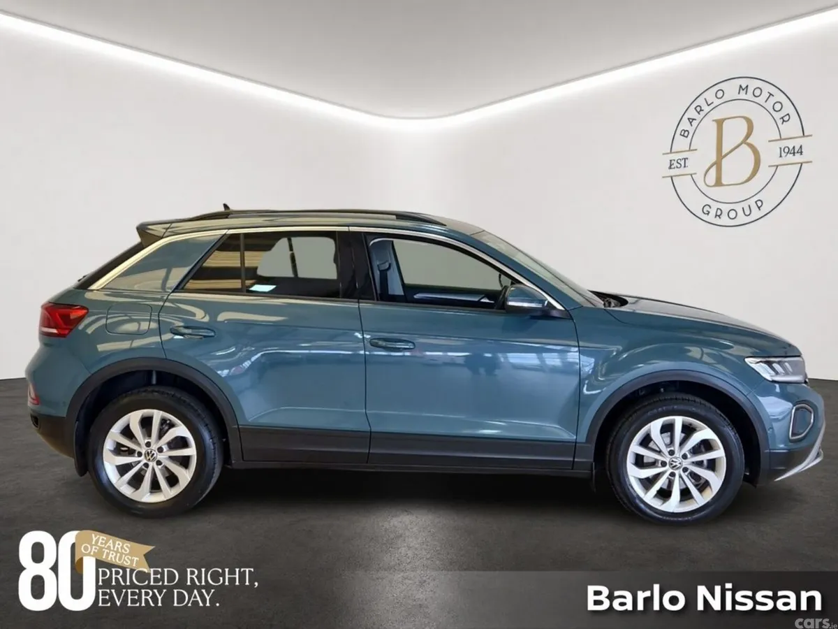 Volkswagen T-Roc SUV, Diesel, 2024, Blue
