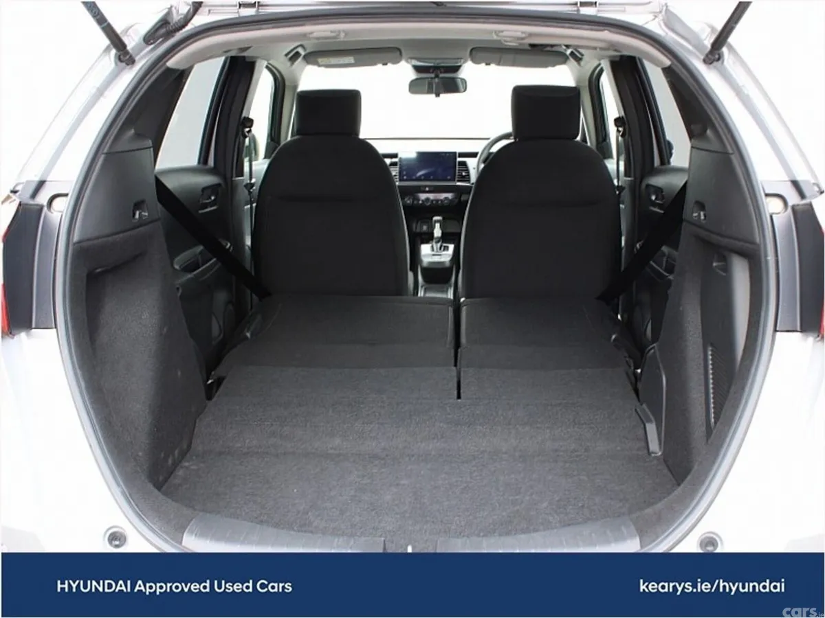 Honda Fit Hatchback, Petrol Hybrid, 2023, Silver