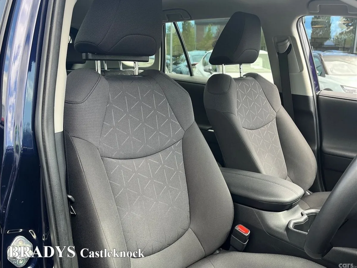 Toyota RAV4 SUV, Petrol Hybrid, 2022, Blue