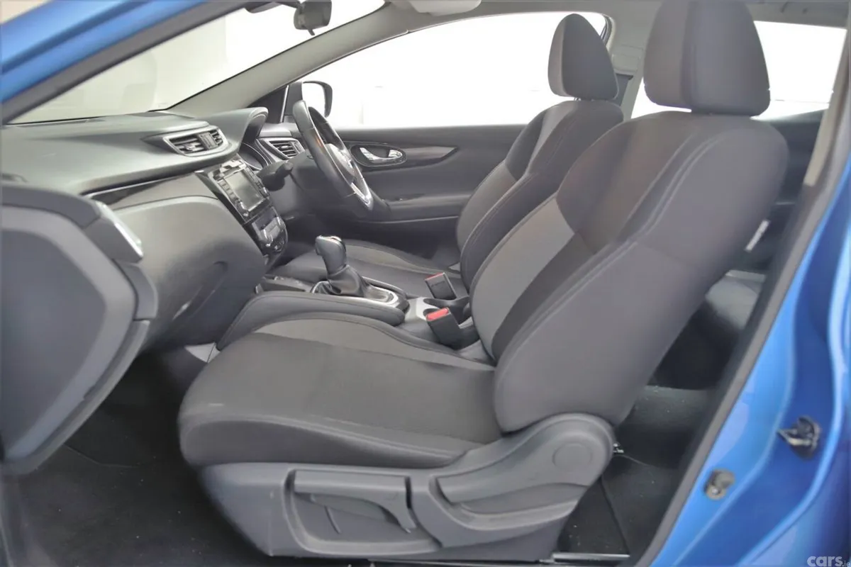 Nissan Qashqai SUV, Petrol, 2021, Blue