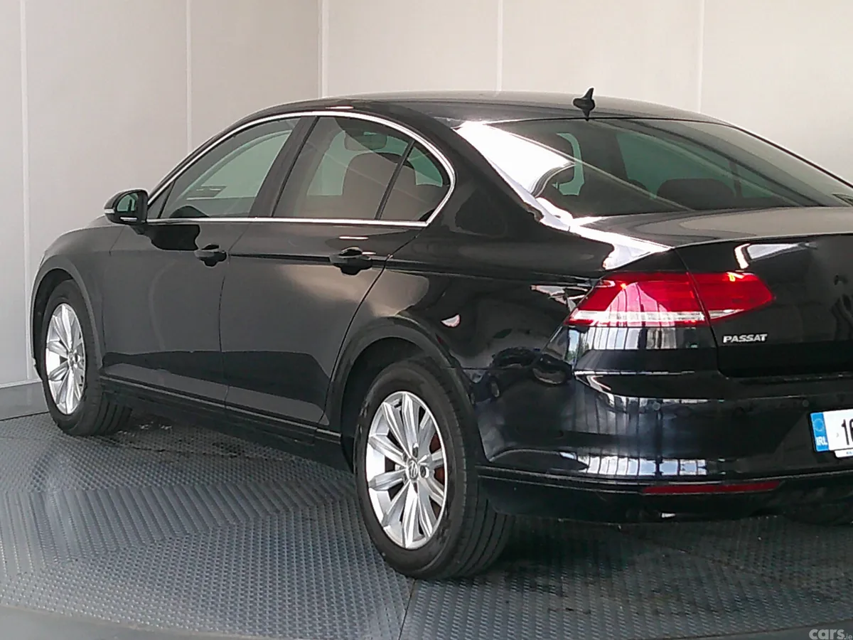 Volkswagen Passat Saloon, Diesel, 2016, Black