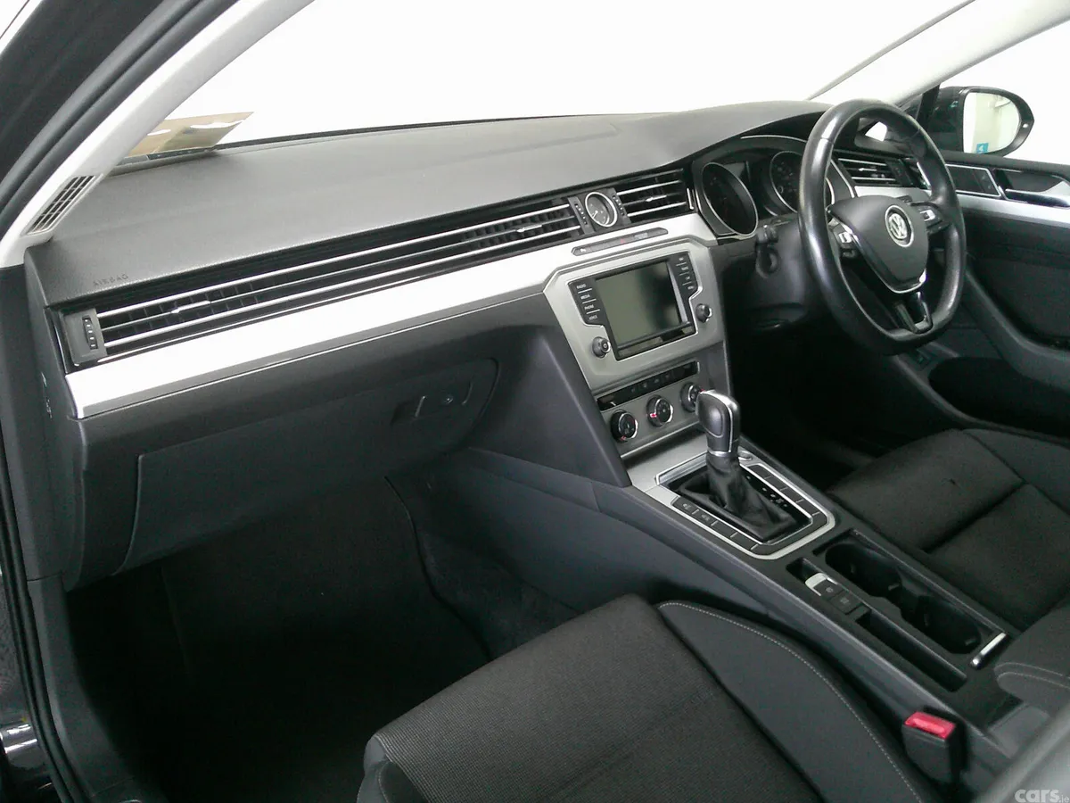 Volkswagen Passat Saloon, Diesel, 2016, Black
