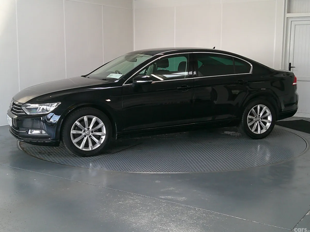 Volkswagen Passat Saloon, Diesel, 2016, Black