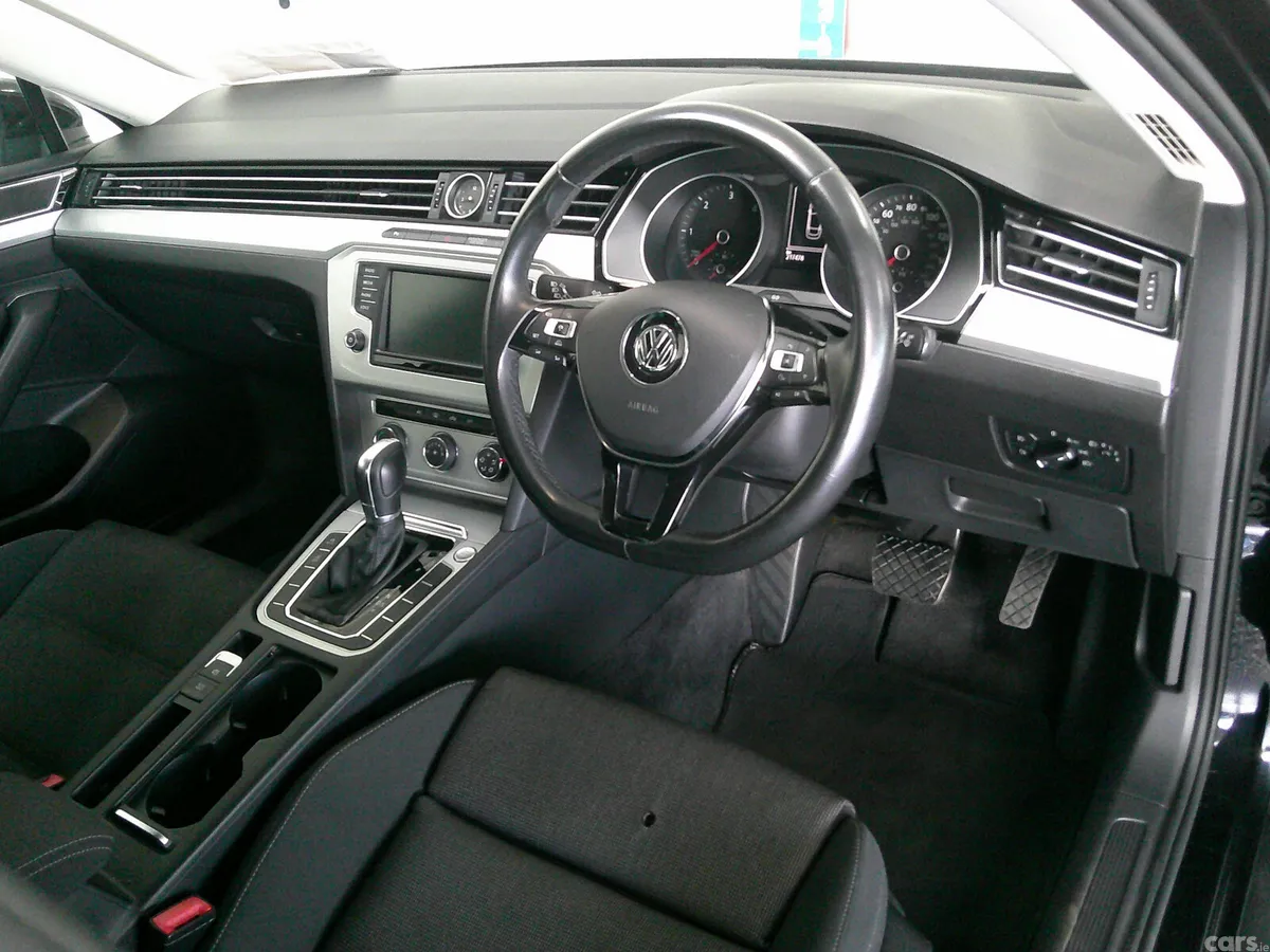 Volkswagen Passat Saloon, Diesel, 2016, Black