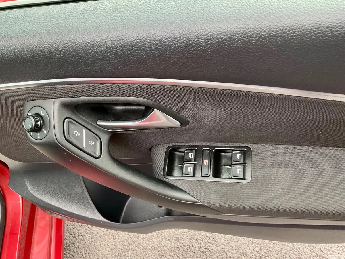 Volkswagen Polo Hatchback, Petrol, 2015, Red