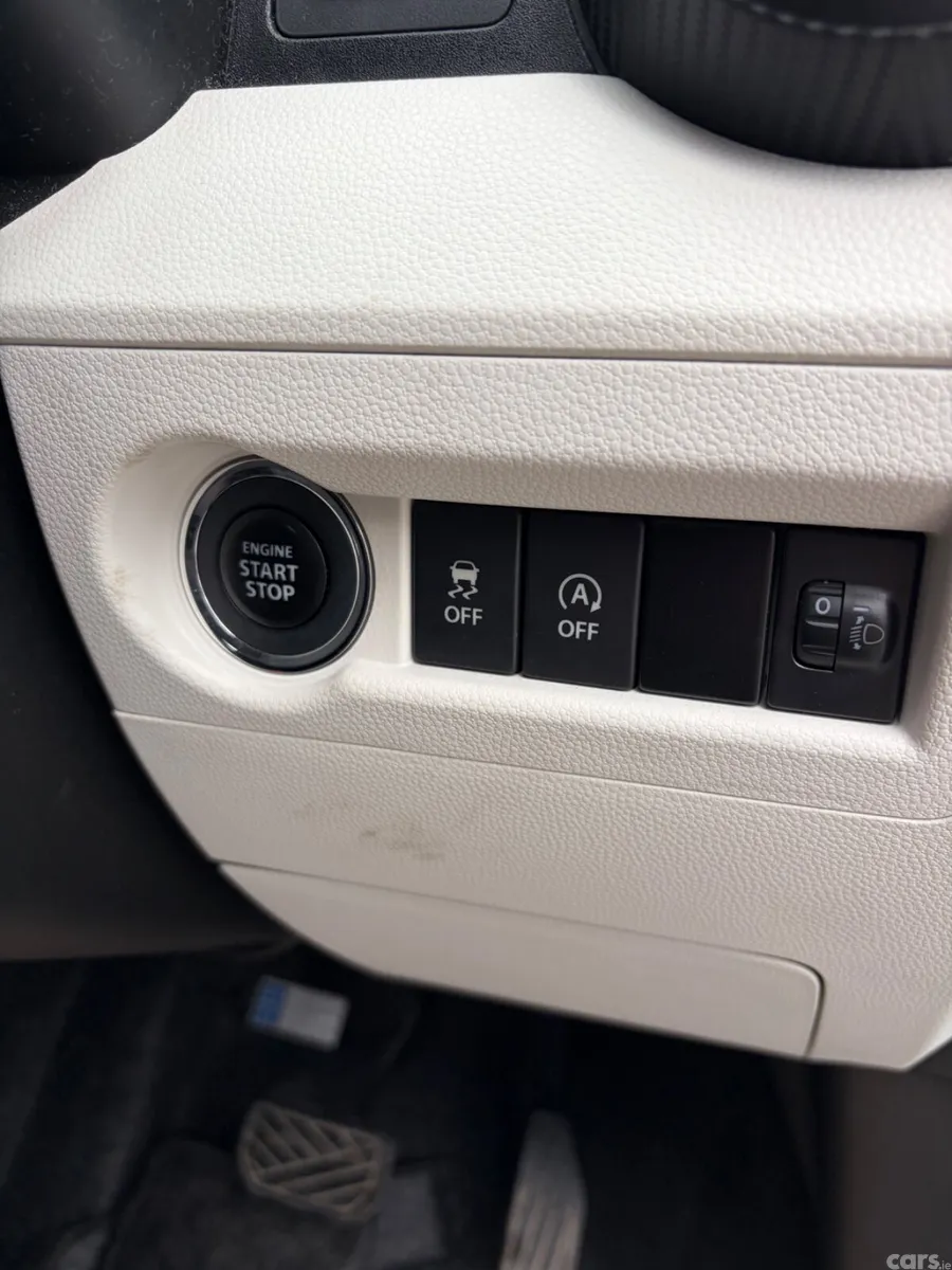 Suzuki Ignis Hatchback, Petrol Hybrid, 2017, White